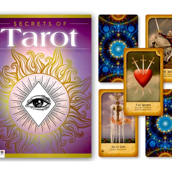 🖤💜NWOT Secrets of Tarot card deck!💜🖤 - Picture 1 of 4